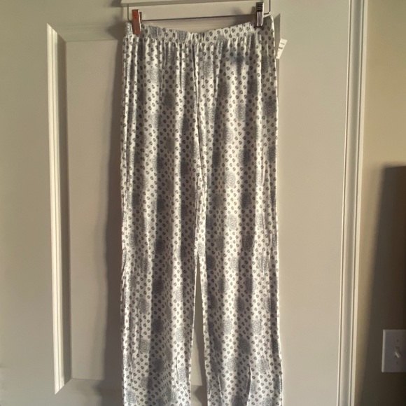 Alfani White patterned 2-piece Pajama set Size XS - Picture 4 of 7